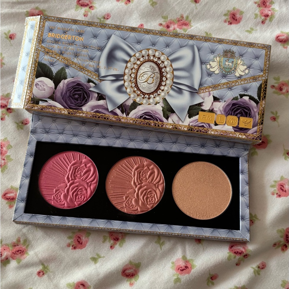 Pat McGrath x Bridgerton blush and highlighter palette